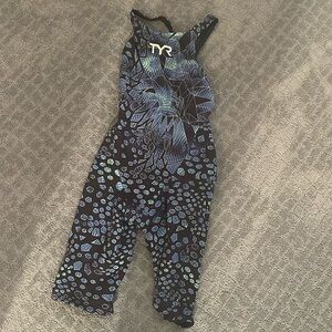 TYR Avictor kneeskin Open Back size 29